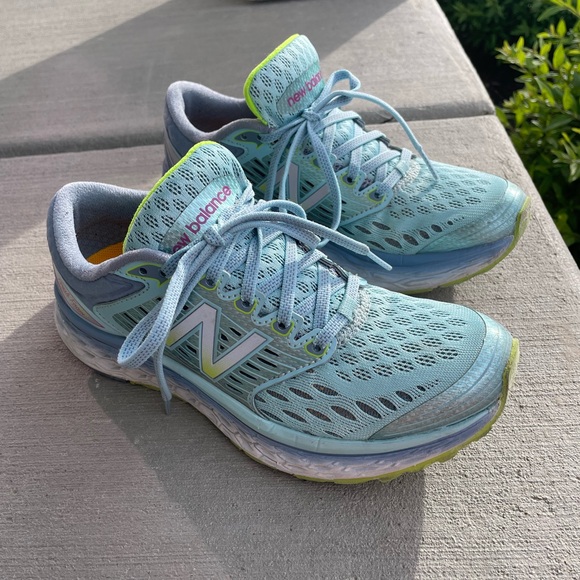 New Balance Fresh Foam Sneakers (size 7) - Picture 1 of 6